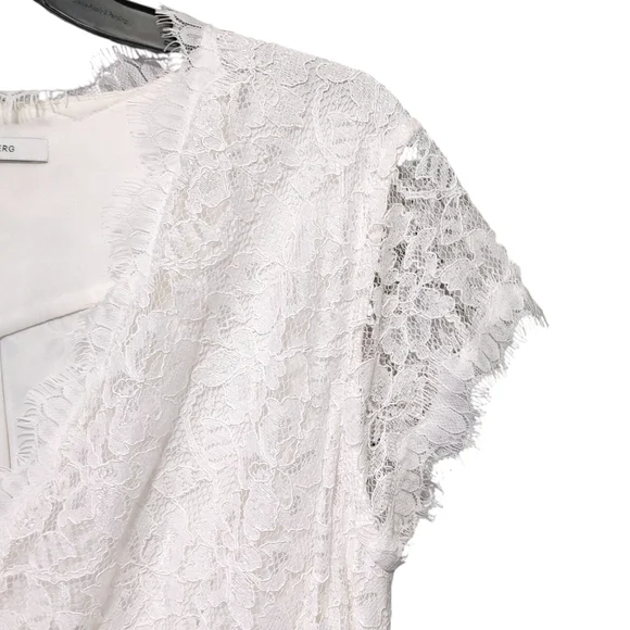 Diane Von Furstenberg White Lace Wrap 3 Inch Inseam Romper Women's Size 10 - Picture 5 of 10